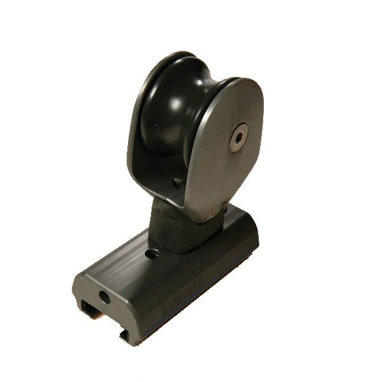 LEWMAR PÄÄTY JALUSOHJAIMELLA